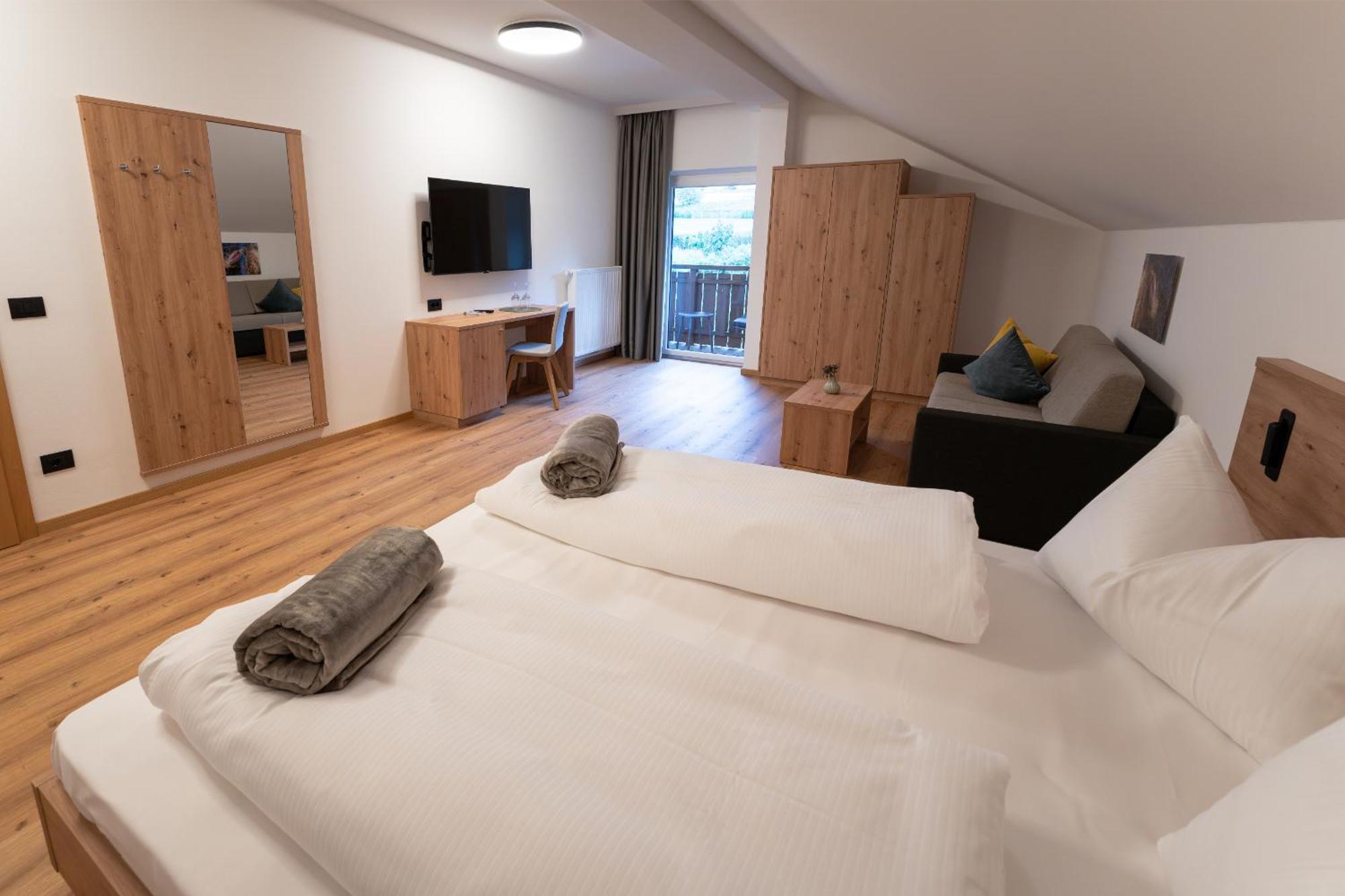 Self Service Hotel Schnalser Hof ナトゥルノ 部屋 写真