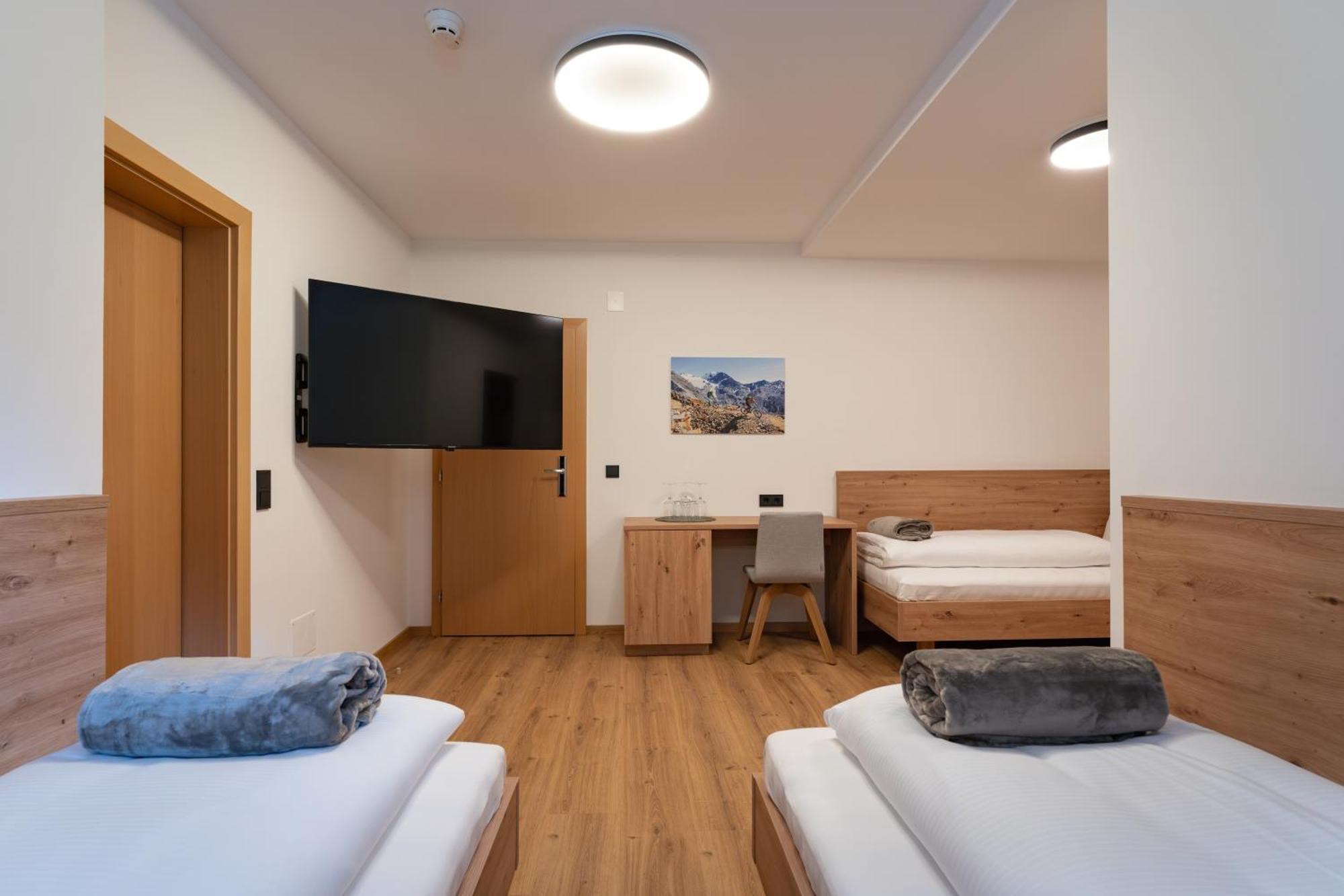 Self Service Hotel Schnalser Hof ナトゥルノ エクステリア 写真