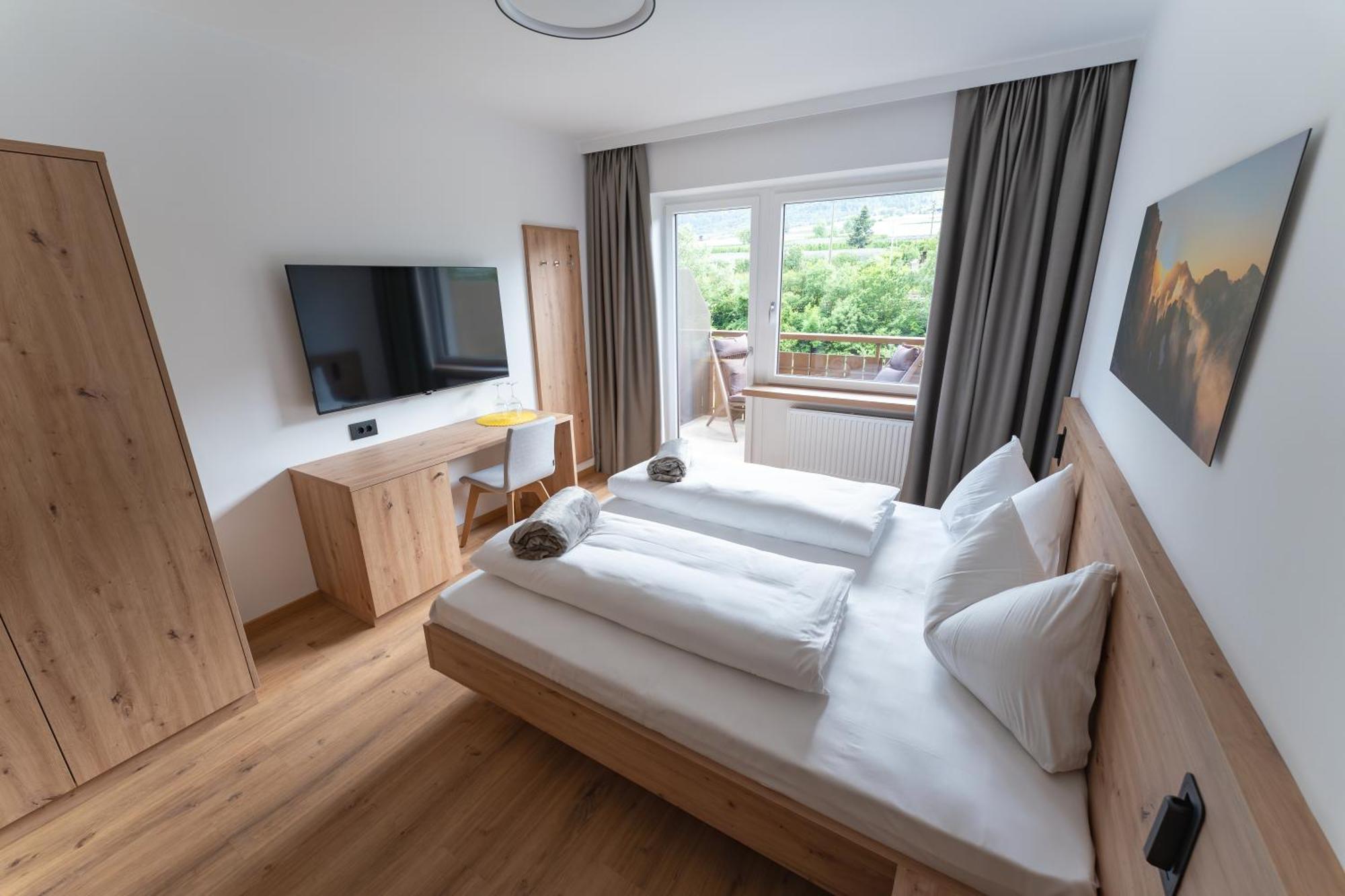 Self Service Hotel Schnalser Hof ナトゥルノ 部屋 写真